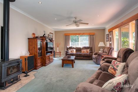 Property photo of 10 Wodalla Grove New Gisborne VIC 3438