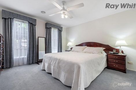 Property photo of 19 Honeysuckle Avenue Hillside VIC 3037