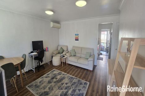 Property photo of 2/6 Cumberland Road Ingleburn NSW 2565