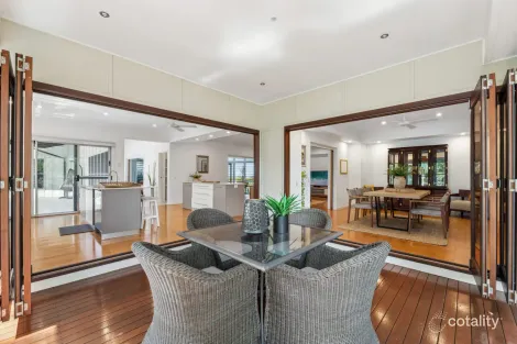 Property photo of 14 Earle Court Tallai QLD 4213