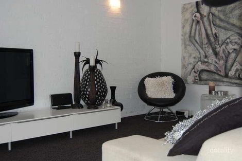 Property photo of 36 Shirley Street Southport QLD 4215