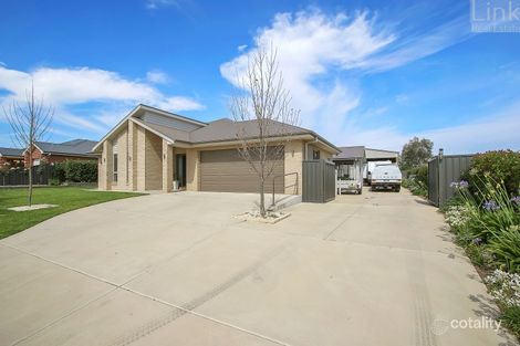 Property photo of 20 Hinchinbrook Court Thurgoona NSW 2640