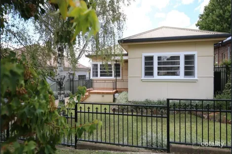 Property photo of 93 Franklin Road Orange NSW 2800
