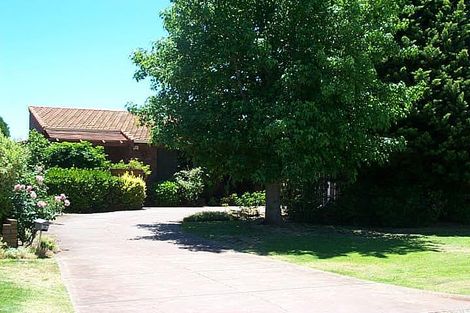 17 Bramwell Rd, Noranda, WA 6062