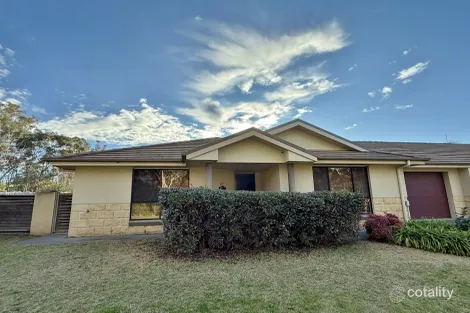 2/97 Binalong St, Young, NSW 2594