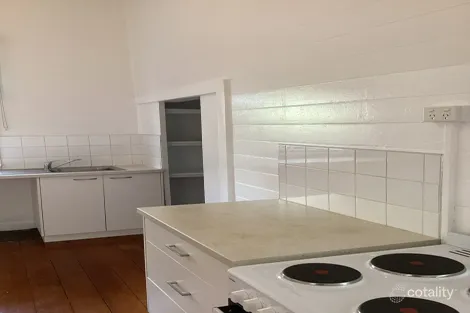 Property photo of 2 Bishop Road Beachmere QLD 4510