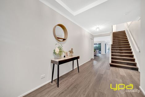 Property photo of 35 Fortuna Crescent Cranbourne West VIC 3977