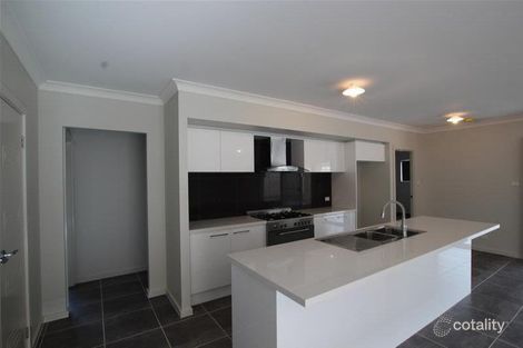 Property photo of 31 Geoghegan Circuit Oran Park NSW 2570