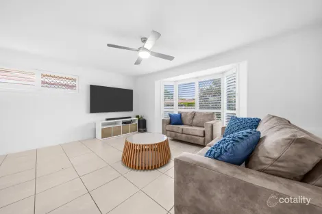 Property photo of 7 Beaconsfield Drive Burleigh Waters QLD 4220