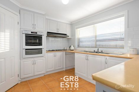 Property photo of 35 Van Der Haar Avenue Berwick VIC 3806