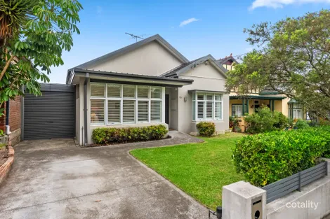 39 Lenore St, Russell Lea, NSW 2046