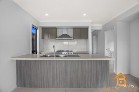 Property photo of 15 Codrington Road Truganina VIC 3029