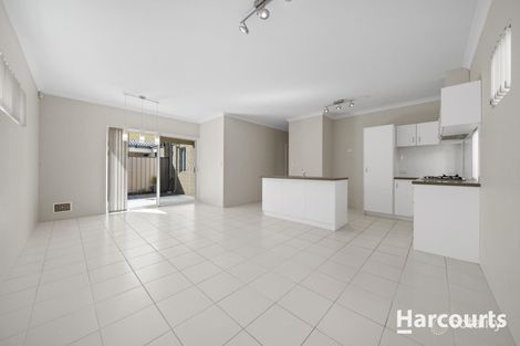 Property photo of 194 Nicholas Road Hocking WA 6065