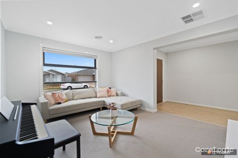 Property photo of 23 Roy Street Thornhill Park VIC 3335