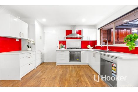 Property photo of 12 Sandhurst Mews Hampton Park VIC 3976