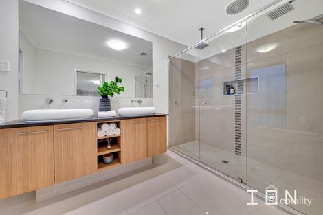 Property photo of 6 Marshflower Crescent Clyde North VIC 3978