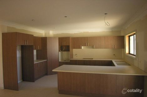 Property photo of 42 Foxtail Crescent Woongarrah NSW 2259