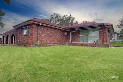 Property photo of 16 Neerini Avenue Smithfield NSW 2164