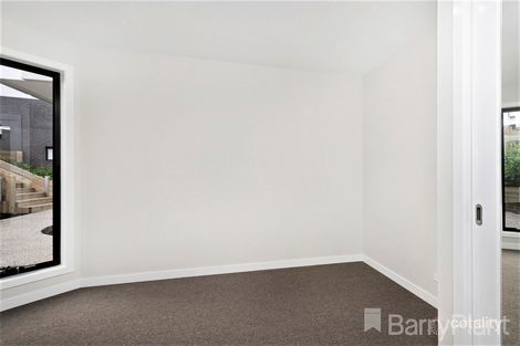 Property photo of 2/21 Norcal Court Greenvale VIC 3059
