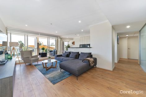 102/127 Beach St, Port Melbourne, VIC 3207