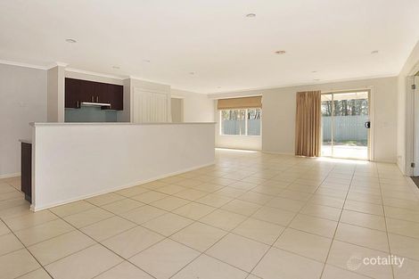 Property photo of 2 Whim Place Canadian VIC 3350