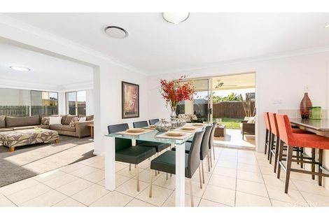Property photo of 27 Barcoo Crescent Sinnamon Park QLD 4073