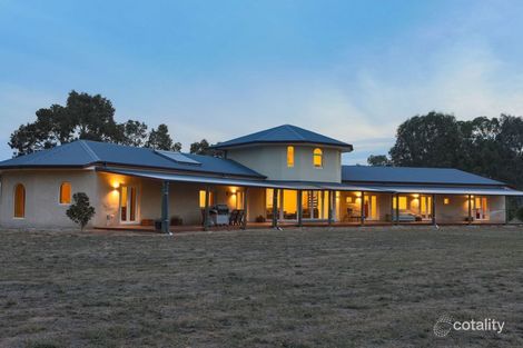 37 Johnson St, Oxley, VIC 3678