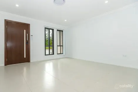 Property photo of 2/192 Railway Road Quakers Hill NSW 2763