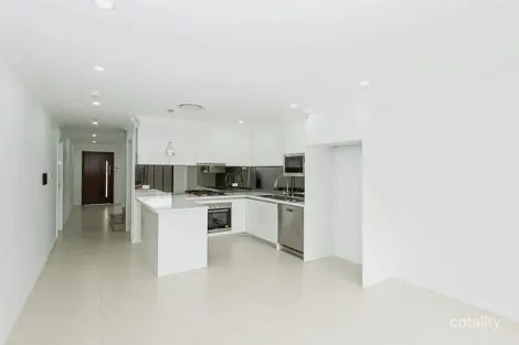 Property photo of 2/192 Railway Road Quakers Hill NSW 2763