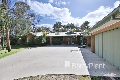 Property photo of 8 View Mount Court Eltham VIC 3095