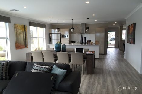 Property photo of 11 Wattleseed Avenue Treeby WA 6164