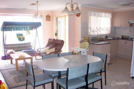 Property photo of 17 Delphinius Crescent Roxburgh Park VIC 3064