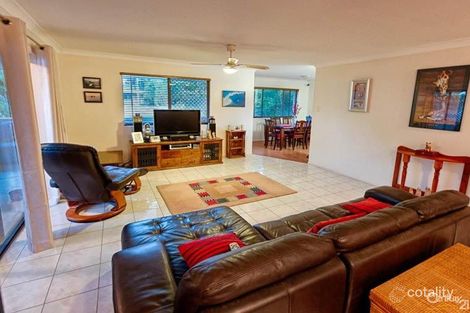 Property photo of 17 Oloway Crescent Alexandra Headland QLD 4572