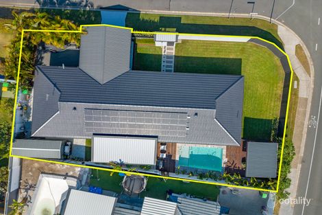 Property photo of 2 Intrepid Drive Mermaid Waters QLD 4218