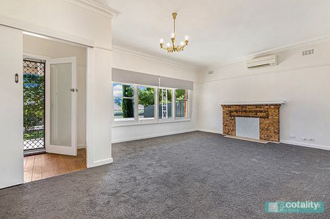 Property photo of 4 Swalling Crescent Kennington VIC 3550