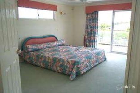 Property photo of 25 Halleys Crescent Bridgeman Downs QLD 4035