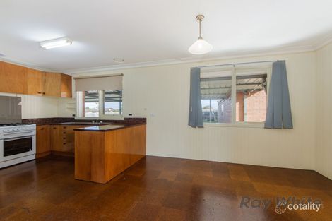Property photo of 47 Stradbroke Drive St Albans VIC 3021