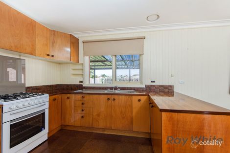 Property photo of 47 Stradbroke Drive St Albans VIC 3021