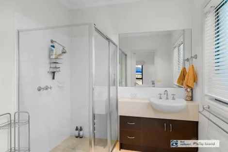 Property photo of 13 Findlay Street Cowes VIC 3922