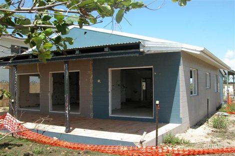 Property photo of 14 Taylor Street Tully Heads QLD 4854