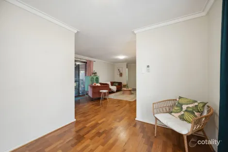 Property photo of 1/42 Eudanda Place Cannington WA 6107