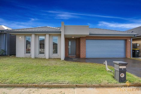 8 Aponte Ave, Thornhill Park, VIC 3335