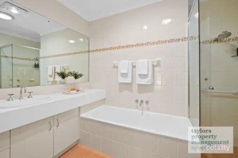 Property photo of 34 Narooma Road Northbridge NSW 2063