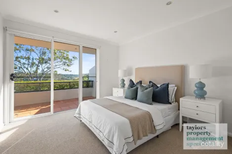 Property photo of 34 Narooma Road Northbridge NSW 2063