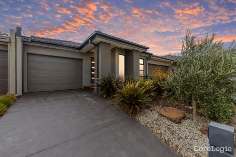 Property photo of 54 Walhallow Drive Clyde North VIC 3978