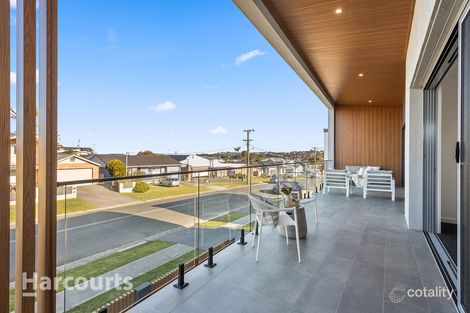 Property photo of 4 Eureka Avenue Kiama Downs NSW 2533