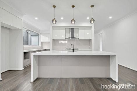 Property photo of 6 Chat Retreat Wollert VIC 3750