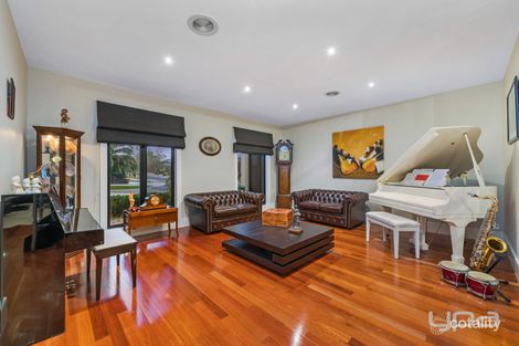 Property photo of 11 Fitzgerald Court Taylors Lakes VIC 3038