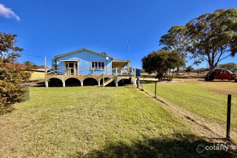 19 Phelhampton Cres, Jennings, NSW 4383