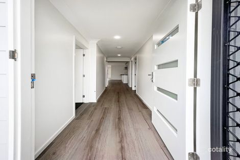 Property photo of 1/39 Soe Street Redbank QLD 4301